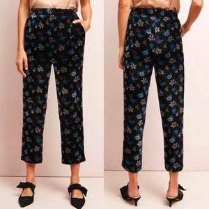 ett:twa Anthropologie navy floral cropped ankle trousers